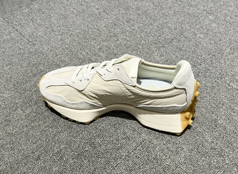 신발 오트밀 색상 이미지-S14L4